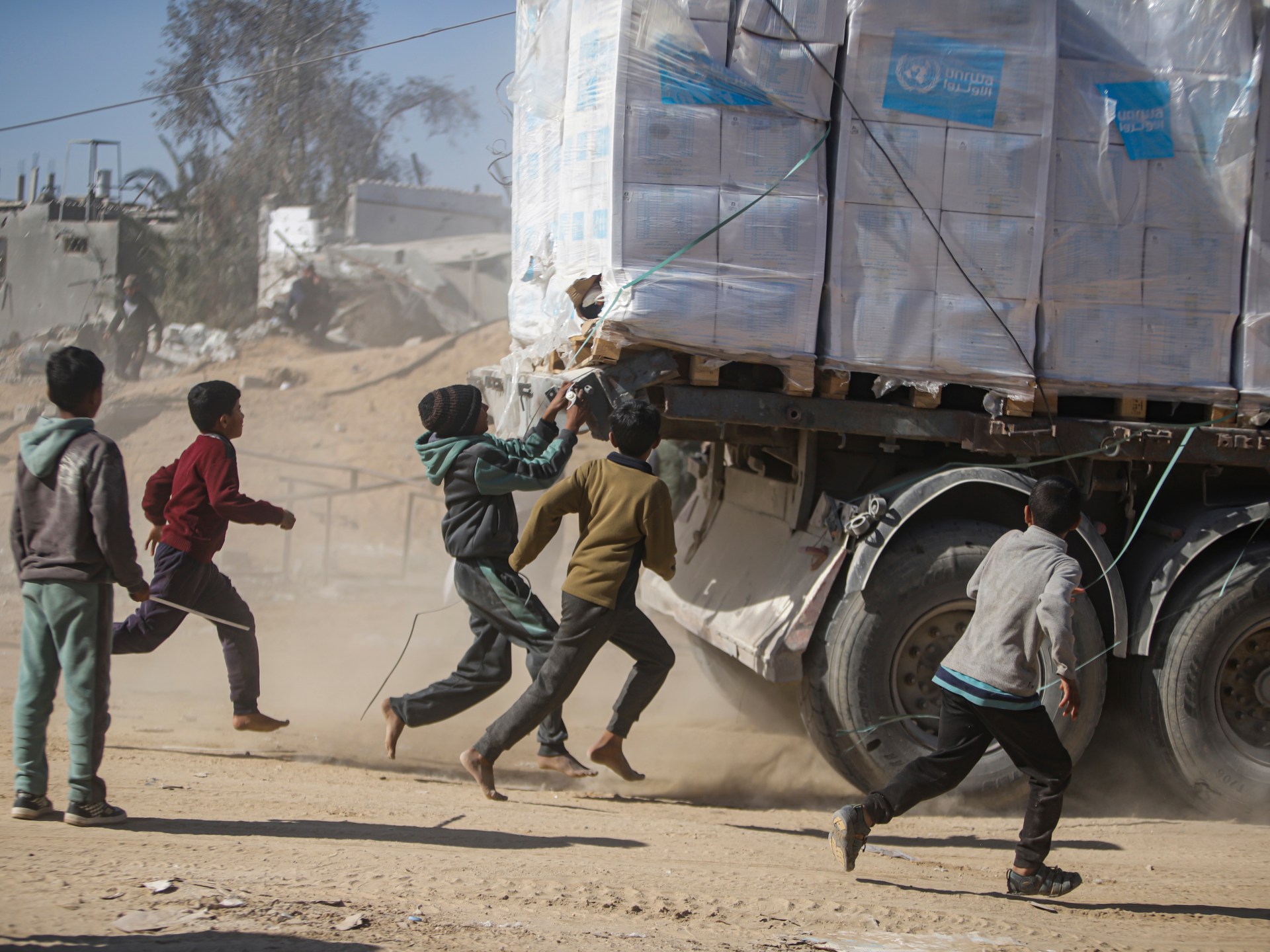 Devastated roads and lurking bombs hindering Gaza aid effort | Gaza News
