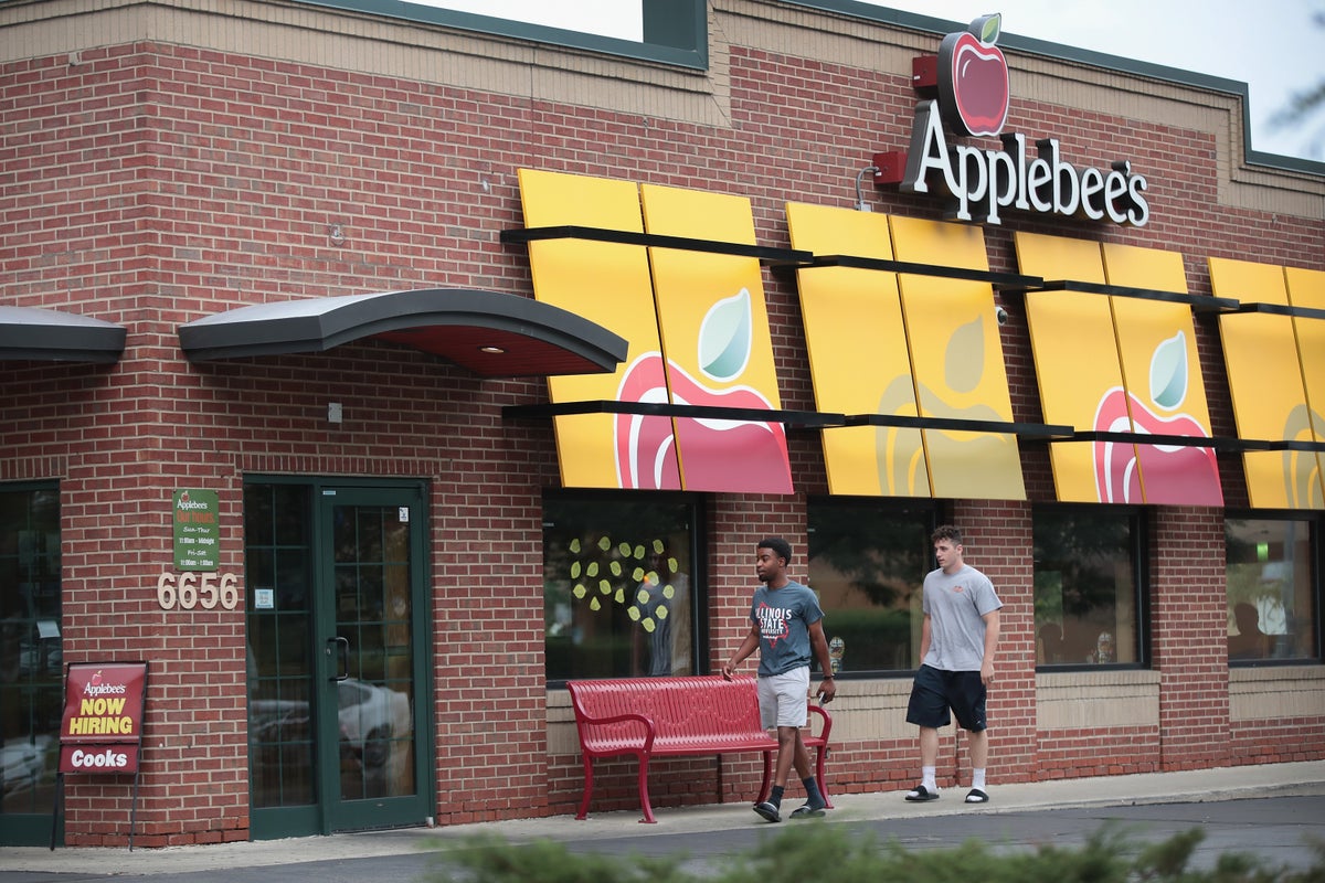 Applebee’s leans into affordability by bringing back unlimited meal deal for $15.99