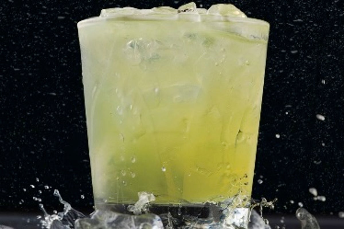 Applebee’s brings back the Dollarita cocktail as diners tighten their belts