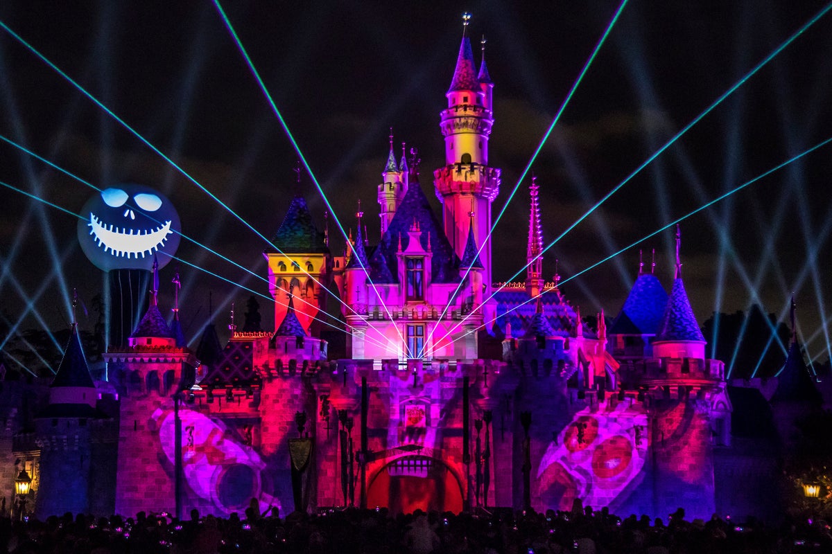Disneyland launches limited nighttime ticket for new price